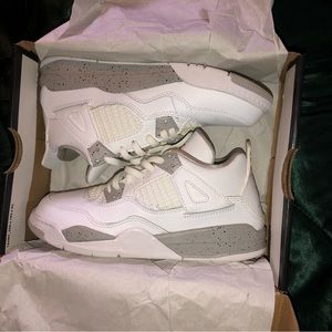 boys jordan 4 retro size 2y